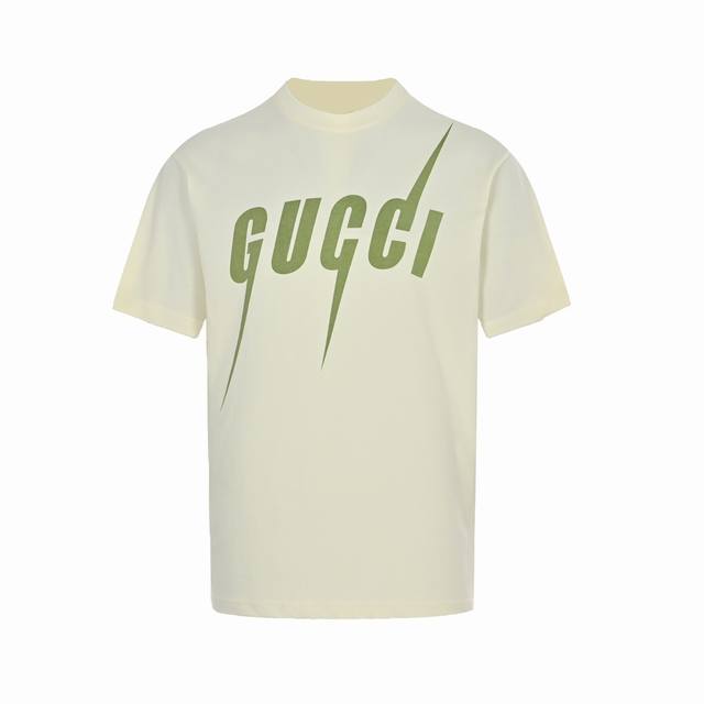 Gucci 古驰 23Ss 绿色闪电印花短袖 超级无敌好看的款 干净清爽的草绿色图案 搭配上闪电刀锋的时尚元素 充满着青春活力 随意上身都绝对的养眼吸睛 客供定